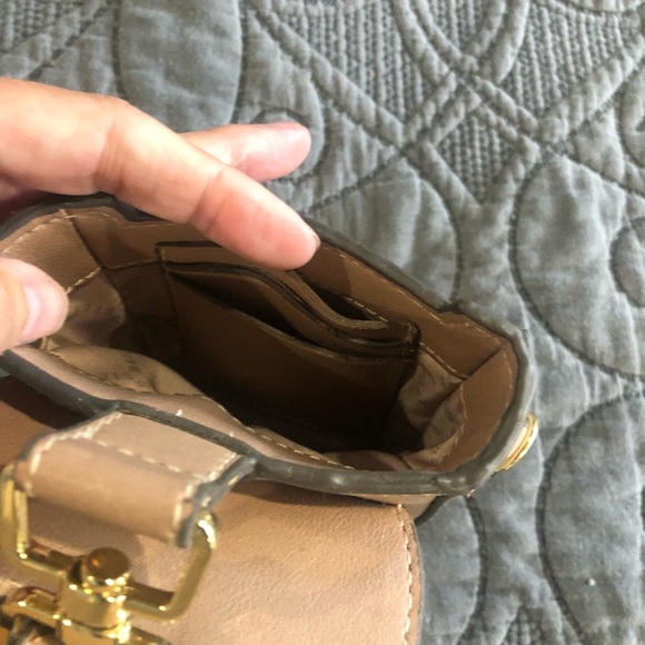 Steve Madden Wristlet - Picture 5 of 6